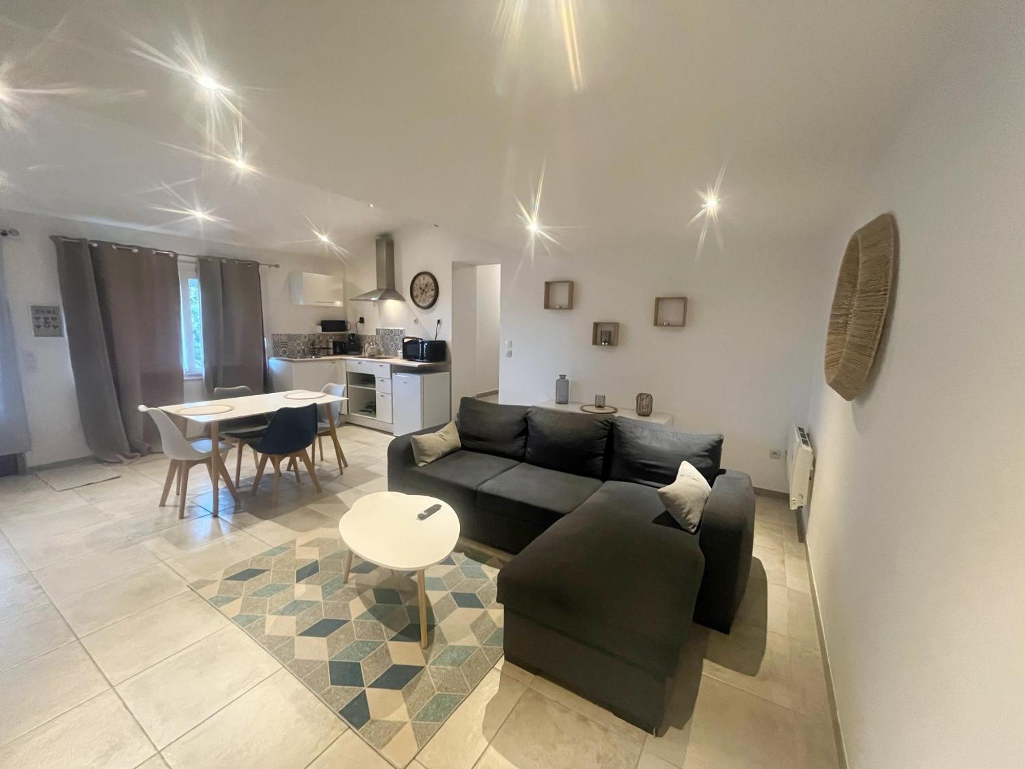 A Deux Pas Des Peniches Appartement Castelsarrasin Buitenkant foto